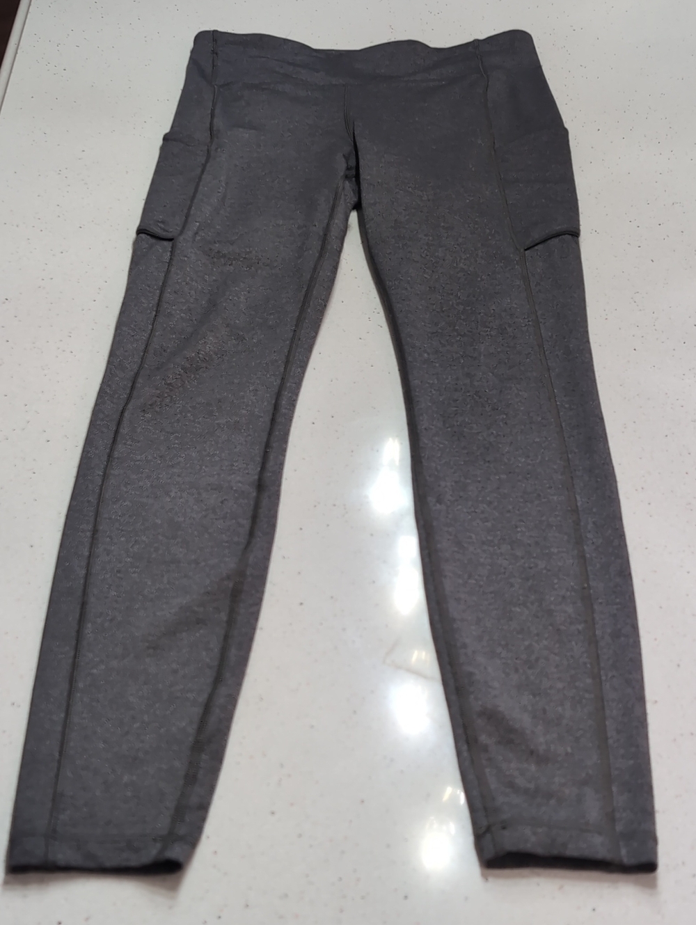 Women's 8 Lululemon Zipper Back Pocket Pants